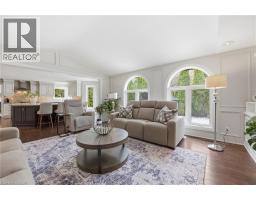 28 DEERVIEW Avenue - 22