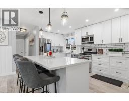 12 DEAN Crescent - 18