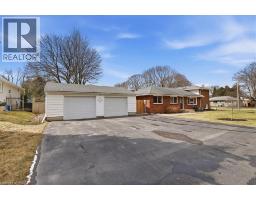 12 DEAN Crescent - 2