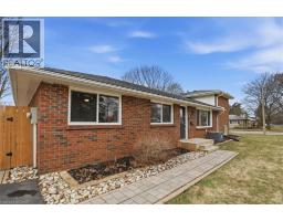 12 DEAN Crescent - 3