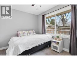 12 DEAN Crescent - 30