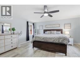 12 DEAN Crescent - 38