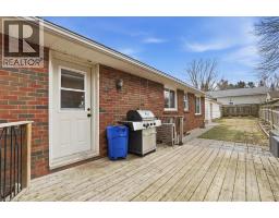 12 DEAN Crescent - 43