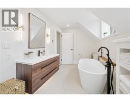 81 NELSON Street - 22