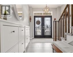 105 LARRY Crescent - 3