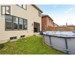 105 LARRY Crescent - 31