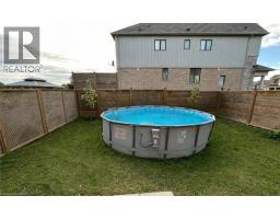 105 LARRY Crescent - 33