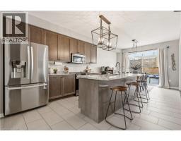 105 LARRY Crescent - 9