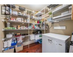 615 CLIPPER Drive - 16