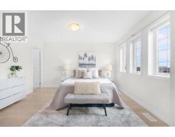 180 LINKS Crescent - 21