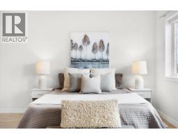 180 LINKS Crescent - 22