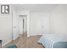 180 LINKS Crescent - 28