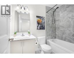 180 LINKS Crescent - 29