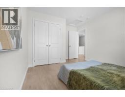 180 LINKS Crescent - 31