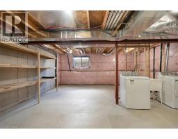 180 LINKS Crescent - 33