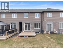 180 LINKS Crescent - 38