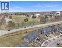 180 LINKS Crescent - 43