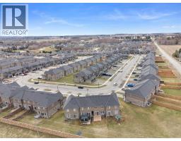 180 LINKS Crescent - 46