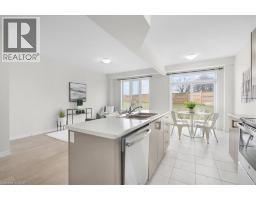 180 LINKS Crescent - 7