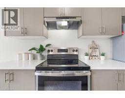 180 LINKS Crescent - 8