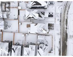 1 BAWCUTT Crescent - 37