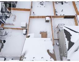 1 BAWCUTT Crescent - 39