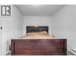 1079 CANFIELD Crescent - 19