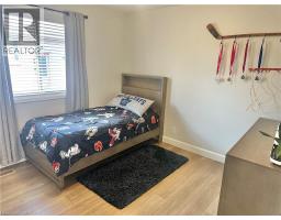 7 SPRUCE GROVE Court - 18