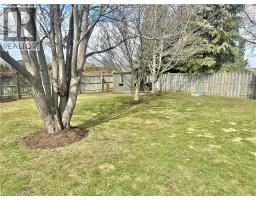 7 SPRUCE GROVE Court - 36