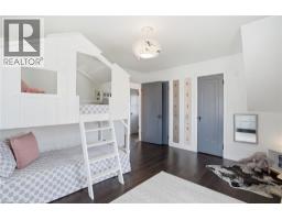 106 LAUREL Street - 18