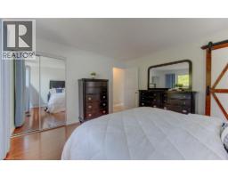 117 ERINBROOK Drive - 23