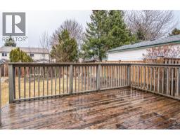 236 DARTMOOR Crescent - 5