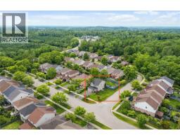 135 VERONICA Drive - 44