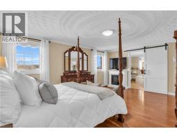 228 MICHENER Crescent - 27