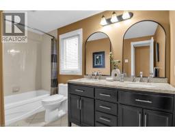 228 MICHENER Crescent - 31