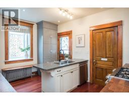 207 WATERLOO Street N - 13