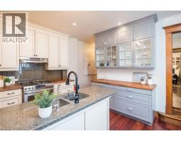 207 WATERLOO Street N - 17