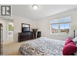 305 PINE VALLEY Drive - 38