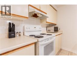 55 GREEN VALLEY Drive UnitNo. 1002 - 9