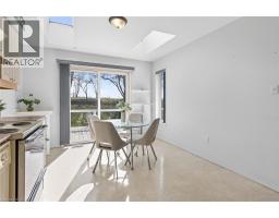 39 SUMMIT Crescent - 10