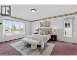 39 SUMMIT Crescent - 11