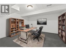 39 SUMMIT Crescent - 18