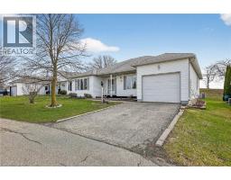 39 SUMMIT Crescent - 2