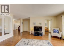 20 EDWIN Crescent - 13