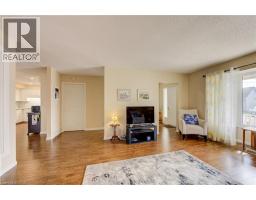 20 EDWIN Crescent - 14