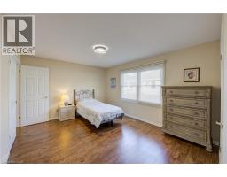 20 EDWIN Crescent - 31