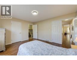 20 EDWIN Crescent - 33