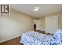 20 EDWIN Crescent - 39