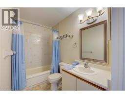 20 EDWIN Crescent - 43