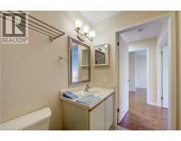 20 EDWIN Crescent - 44